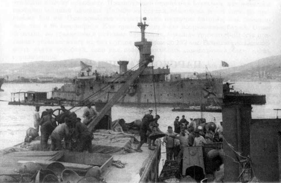 Канонерская лодка «Гиляк» вскоре после постройки. Не такой и маленький военный корабль, как видно по фото.
