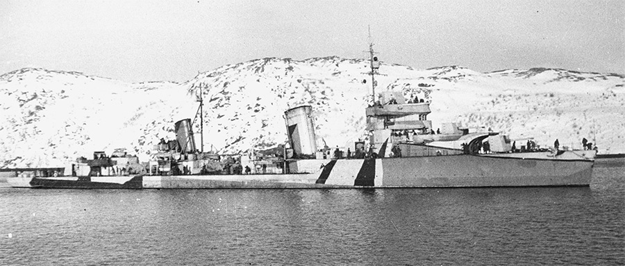 Лидер эсминцев «Баку» на Северном флоте, в камуфляжной окраске