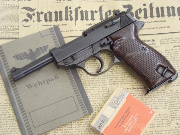 Пистолет Walther P.38 производства Spree-Werke GmbH с кодом «cyq»