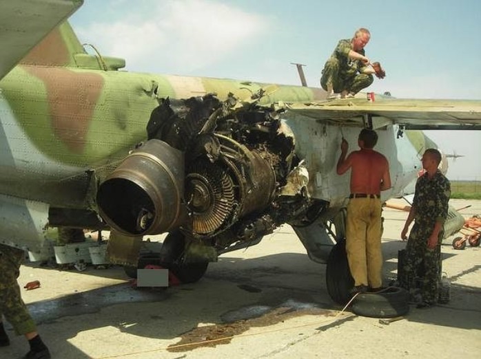 СУ-25 'Грач' бронированный дозвуковой штурмовик