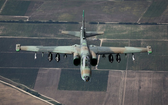 СУ-25 'Грач' бронированный дозвуковой штурмовик