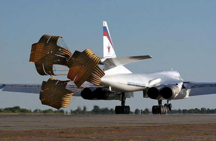 Посадка Ту-160