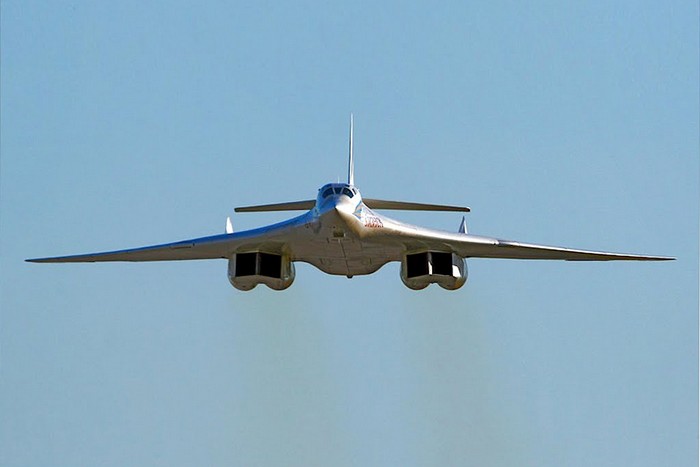 Ту-160 'Белый лебедь' стратегический ракетоносец-бомбардировщик