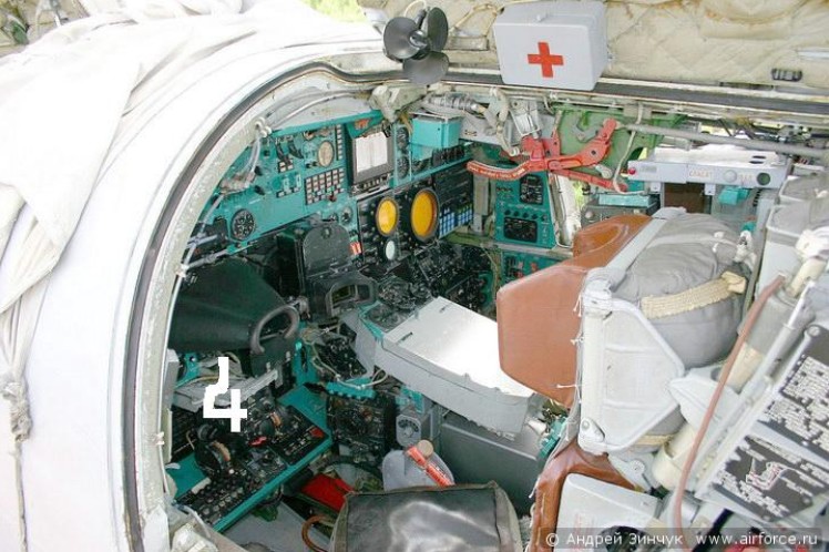 Кабина штурманов Ту-22