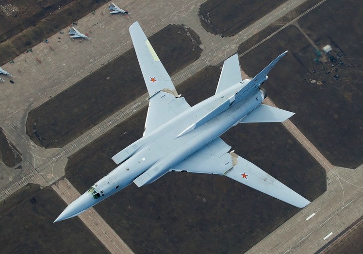 Ту-22М - средний ракетоносца-бомбардировщика