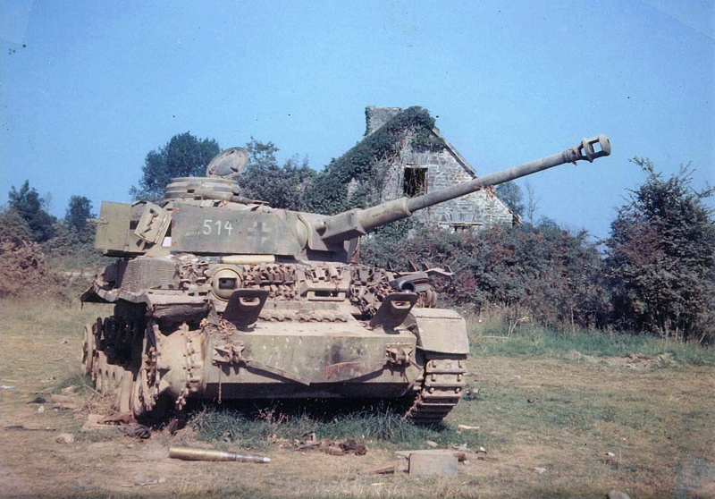 Немецкий танк Pz.Kpfw. IV Ausf. H учебной танковой дивизии (Panzer-Lehr-Division), подбитый в Нормандии
