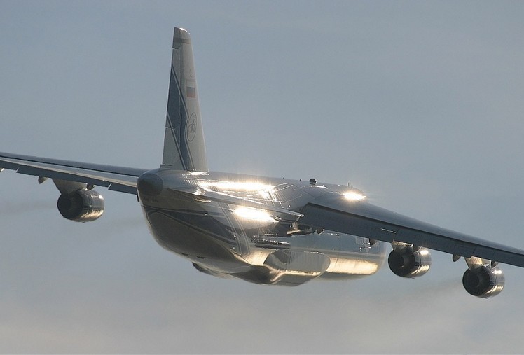 Ан-124 «Руслан» - военно-транспортный самолет