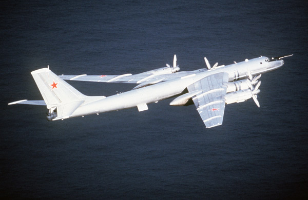 Ту-142 дальний противолодочный самолет