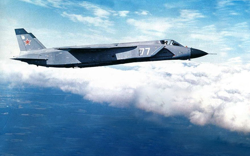 Як-141 - палубный истребитель вертикального взлета и посадки