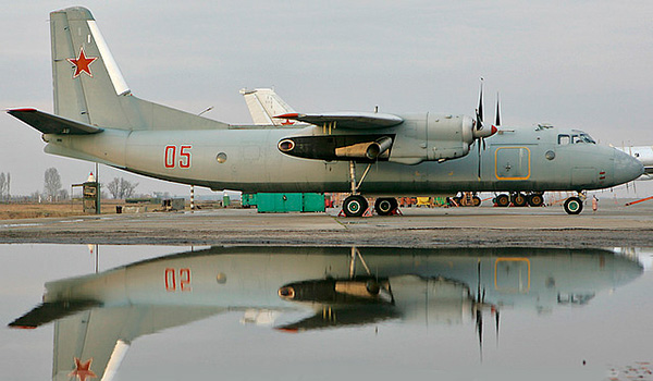 Ан-24Т — легкий военно-транспортный самолет