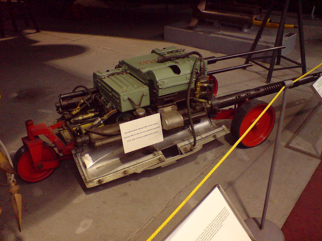 Лафет с вооружением МиГ-15