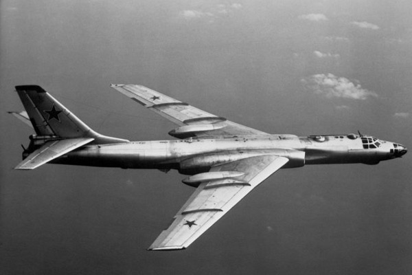 Ту-16 Дальний бомбардировщик