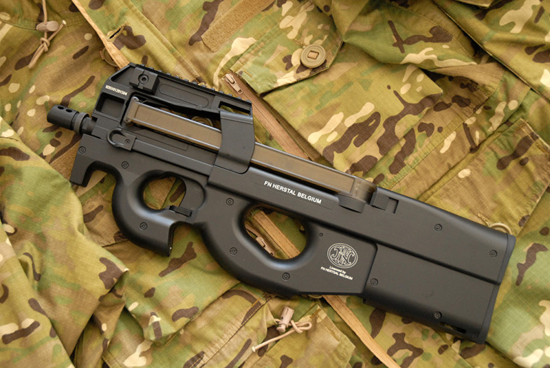 FN P90 - бельгийский пистолет-пулемет