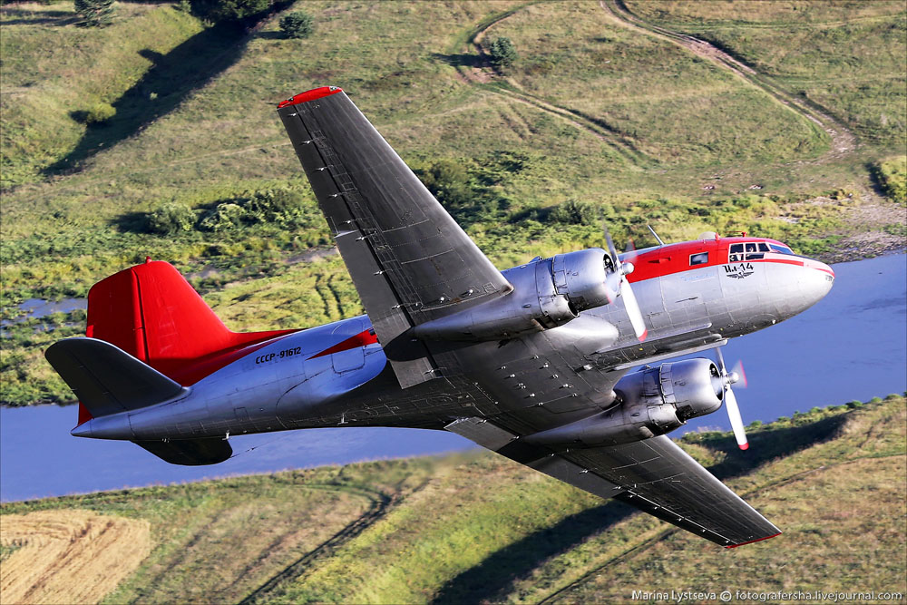 Ил-14 - пассажирский самолет