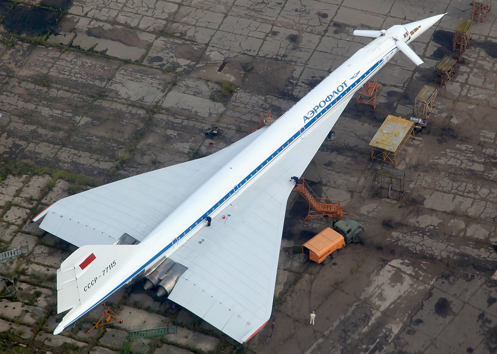 Ту-144 - сверхзвуковой пассажирский самолёт