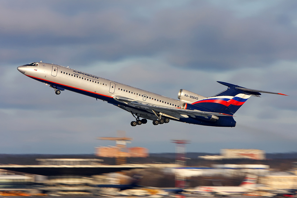 Ту-154 - пассажирский самолет