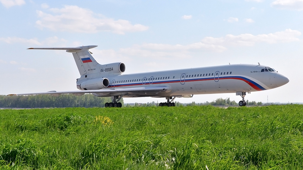 Ту-154 - пассажирский самолет