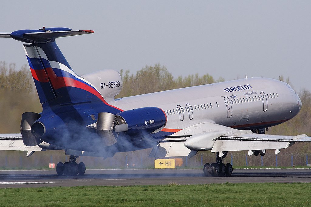 Ту-154 - пассажирский самолет