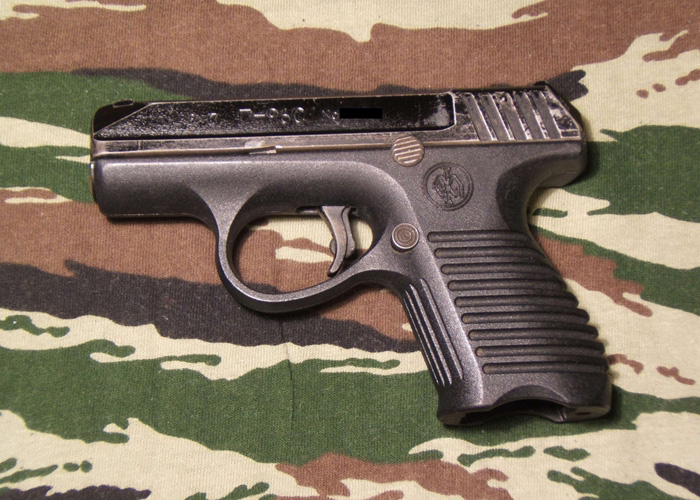 П-96 - самозарядный пистолет калибр 9-мм