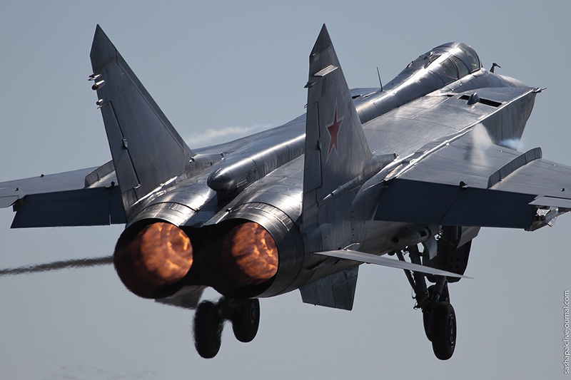 МиГ-31 - истребитель-перехватчик