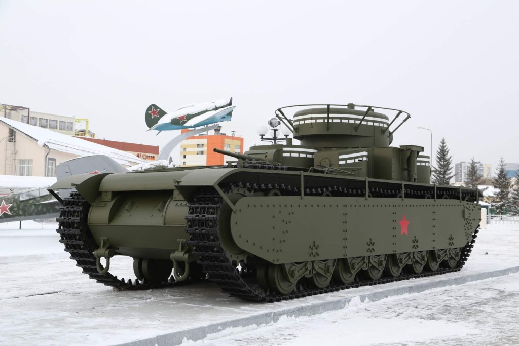 Т-35 - пятибашенный танк
