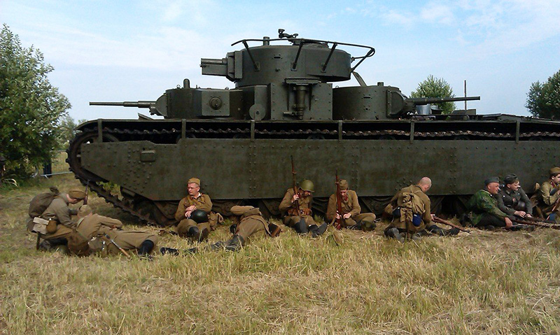 Т-35 - пятибашенный танк