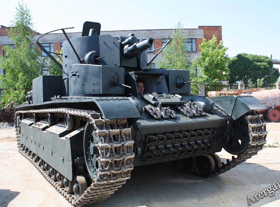 Т-28 - трехбашенный танк