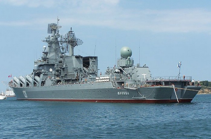Ракетный крейсер 'Москва' («Слава») - флагман Черноморского флота России