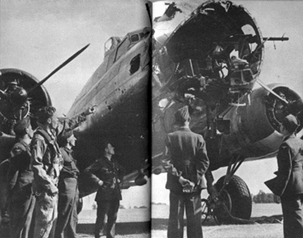 Боинг B-17G «Летающая Крепость» американский бомбардировщик