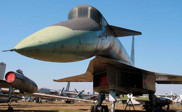 Т-4 («100») - опытный бомбардировщик-ракетоносец