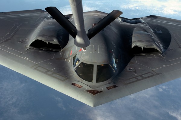 Нортроп B-2 «Спирит» - американский малозаметный бомбардировщик