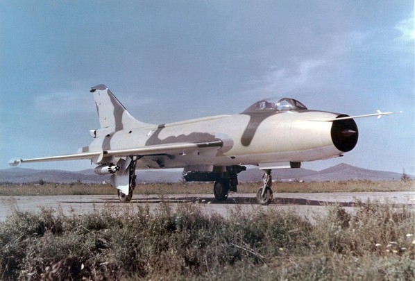 Су-7 - истребитель-бомбардировщик