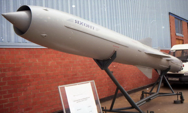 П-800 'Оникс' и 'Яхонт' - противокорабельные ракеты среднего радиуса действия