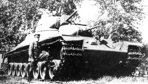 Т-100 - экспериментальный тяжелый танк