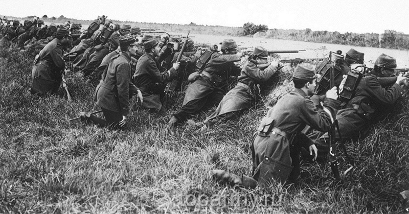 Войска французов 1914 год, битва на Марне, вооружены винтовкой Лебеля Мlе 1886