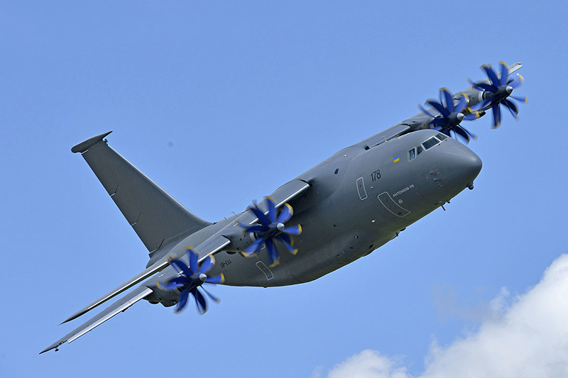 Ан-70 - транспортный самолет