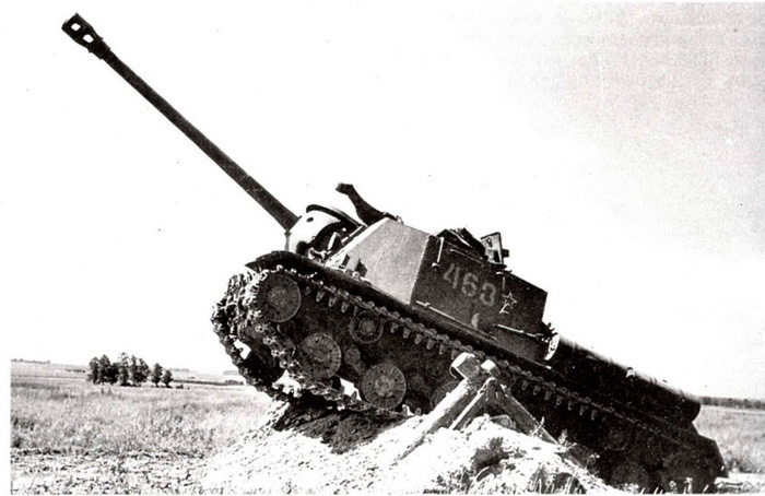 ИСУ-122 - советская САУ Второй мировой войны