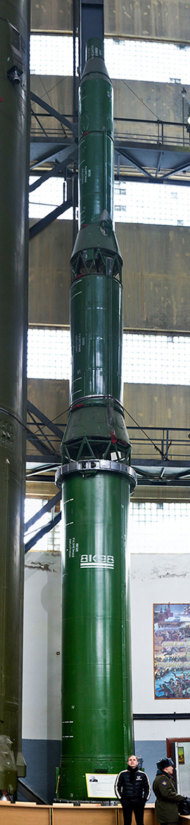 РТ-2 (8К98), РТ-2П (8К98П) - межконтинентальная баллистическая ракета