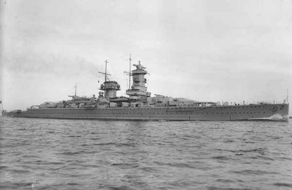 «Адмирал граф Шпее» германский линкор