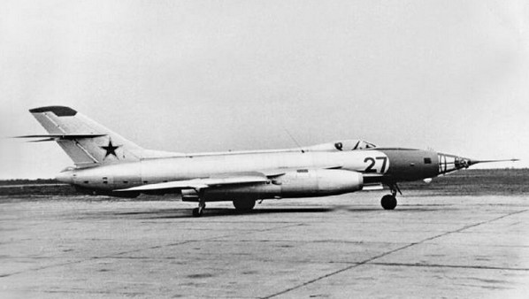 Як-27 - истребитель-перехватчик