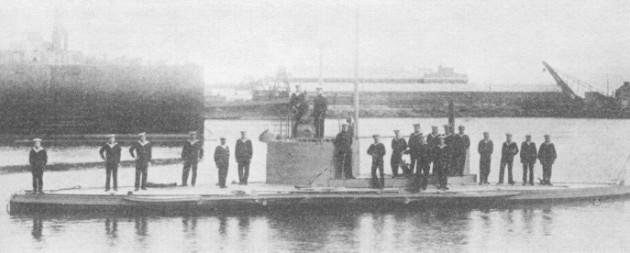 Российская подводная лодка «Сиг» с экипажем