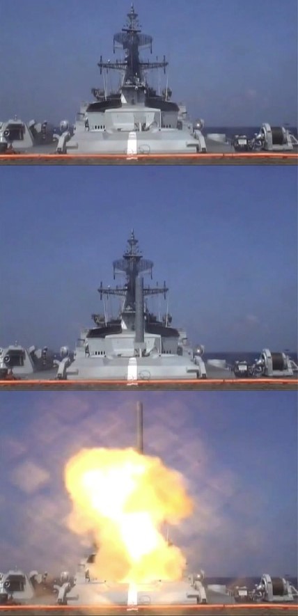 Испытания D-18 ракеты Брамос с установки вертикального пуска эсминца Ranvir