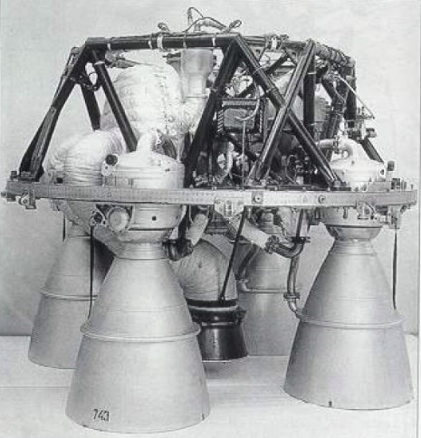 Двигатель первой ступени ракеты Р-9А