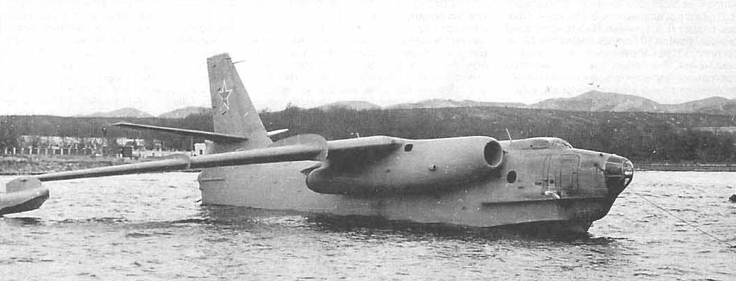 Бе-10 с доработанными воздушными каналами мотогондол, принимавший участие в совместных контрольных испытаниях 