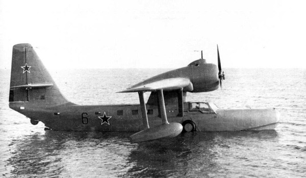 Бе-8 - самолёт-амфибия на подводных крыльях