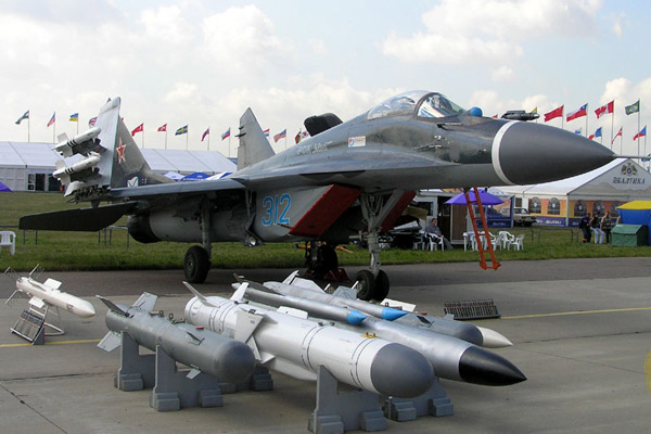 Палубный самолет МиГ-29К («Фалкрум») КБ Микояна