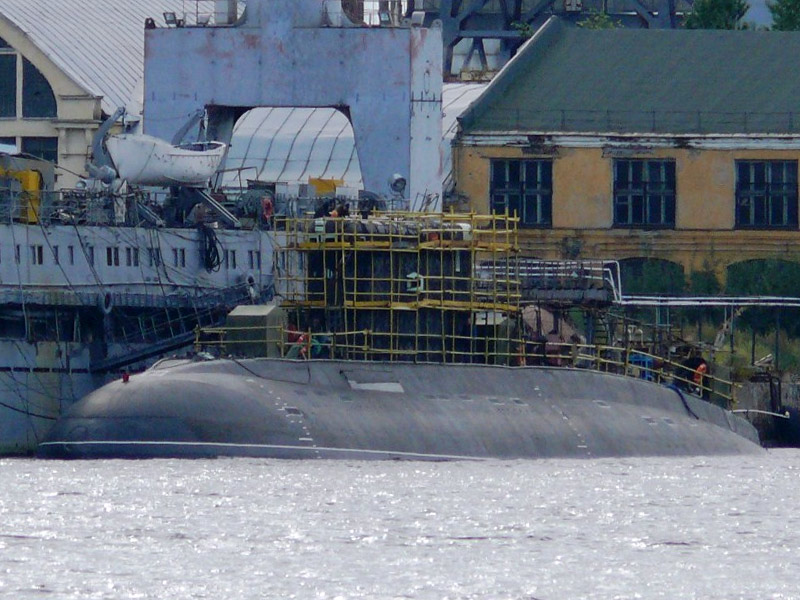 Пл первого. Подводные лодки проекта 877 «палтус». Амур 950 подводная лодка. Достроечные Набережные Адмиралтейские верфи. Подводная лодка проекта 609 фото.