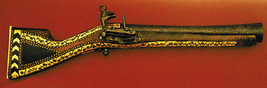 Маленькие мушкетоны, бытовавшие в Османской империи. Их боевые характеристики весьма несовершенны, и неудивительно: основное предназначение этого оружия декоративное.