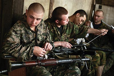 Сбережение стрелкового оружия – залог успеха в бою. Чистка и смазка стрелкового оружия