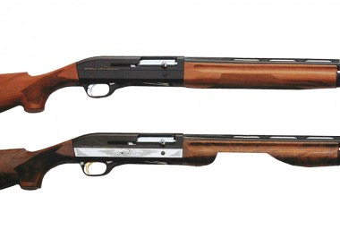 Самозарядные ружья Benelli Super 90 (вверху) и Benelli Super 90 Montefeltro (внизу)